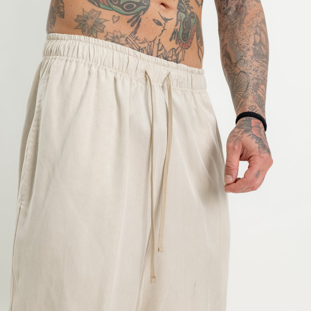 Bermuda con elastico loose fit