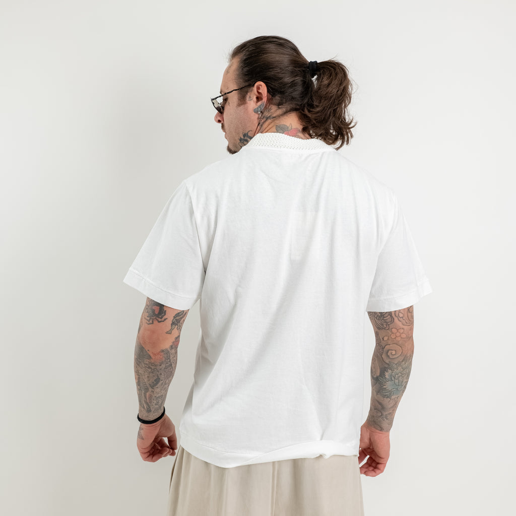 T-shirt con collo e taschino in maglia di cotone