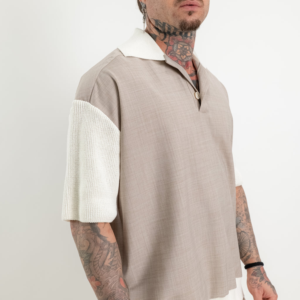Polo oversize in fresco lana con collo e maniche in maglia di cotone