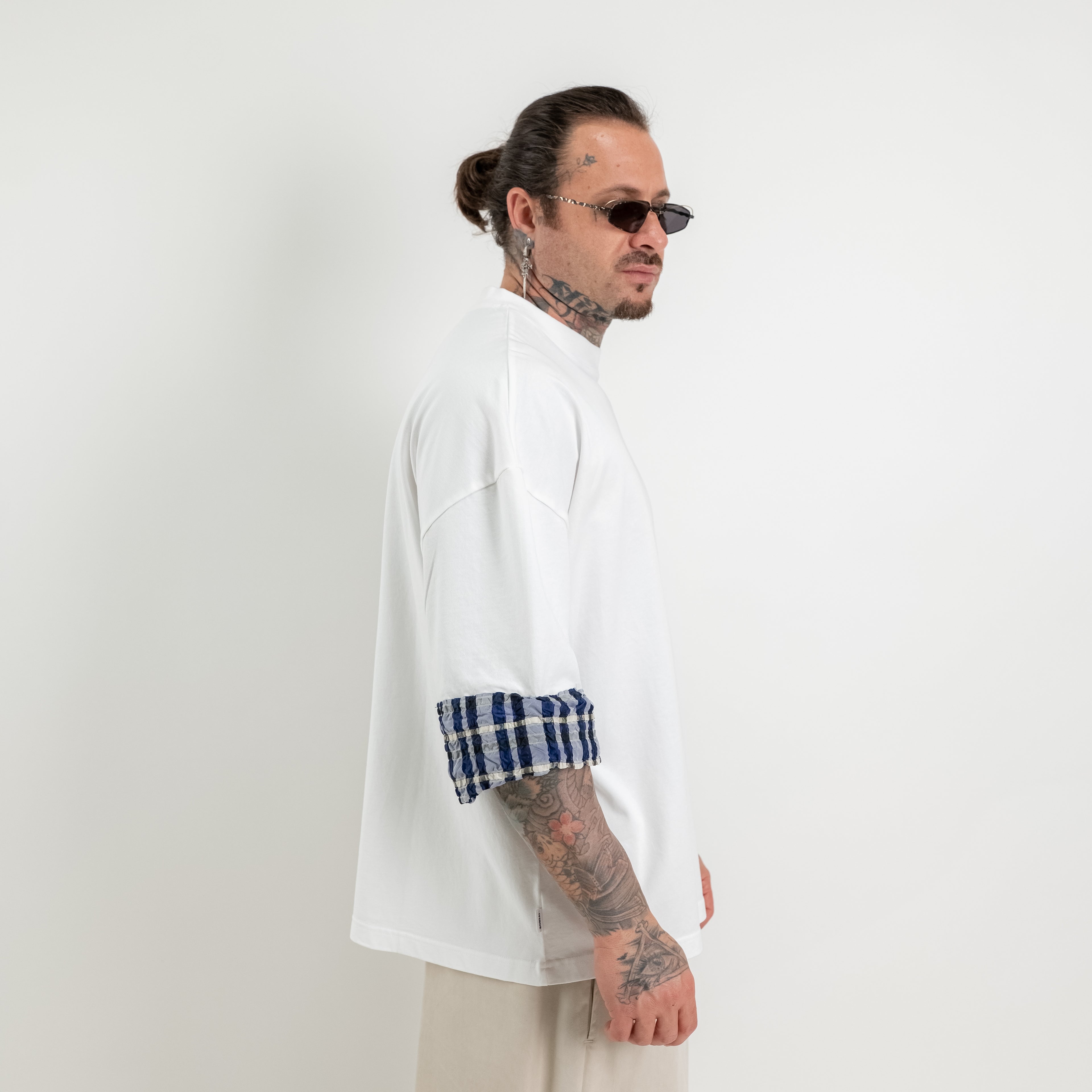 T-shirt folded sleeve