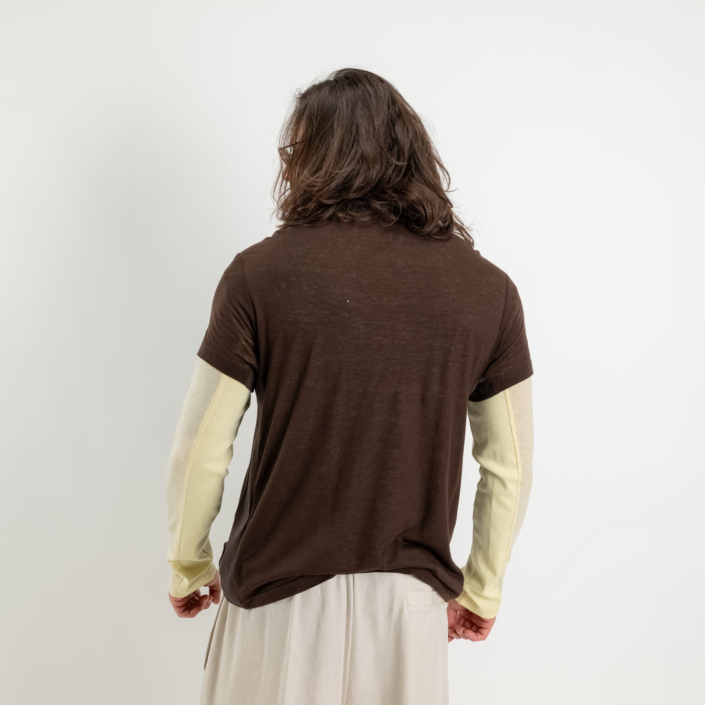 T-shirt stratificata