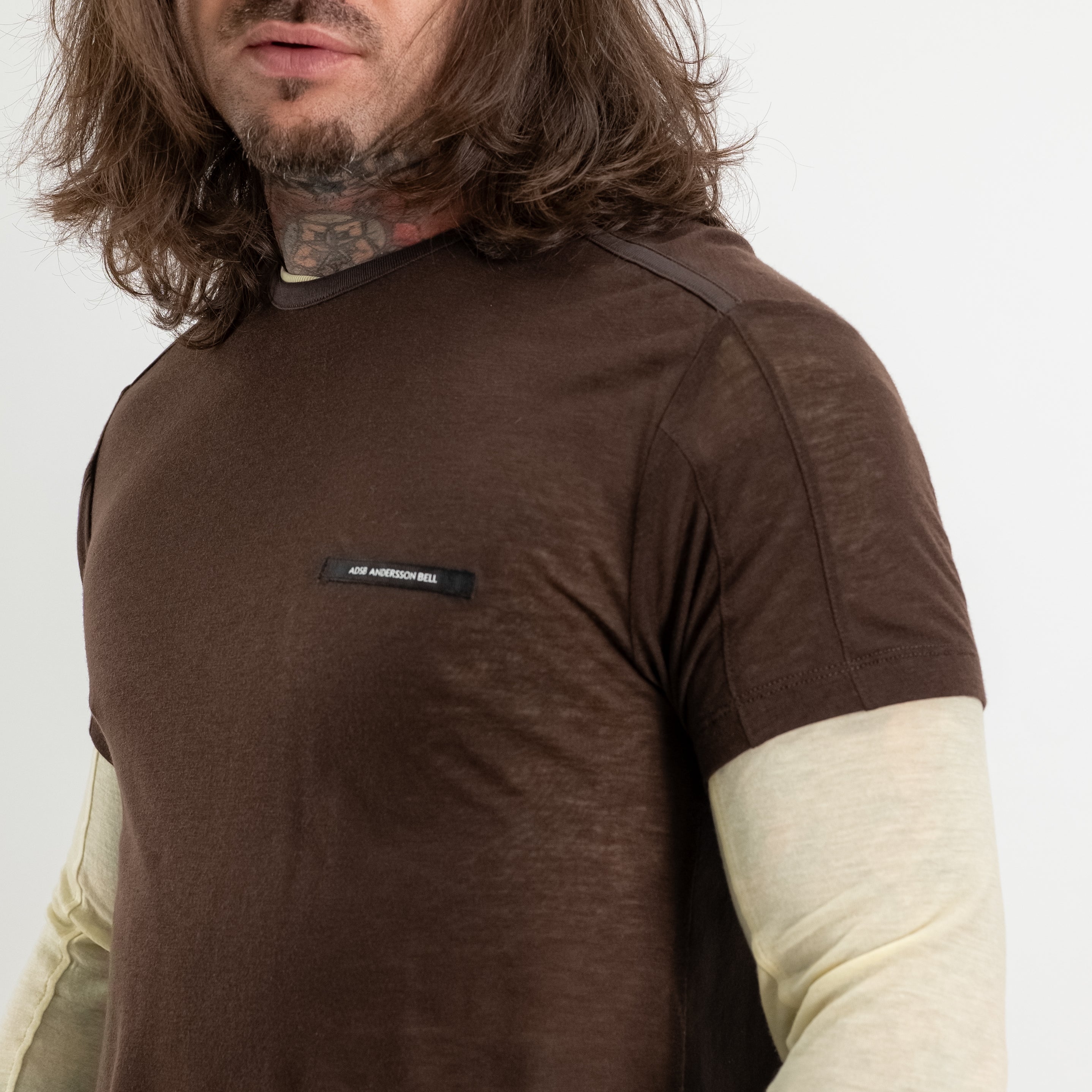 T-shirt stratificata