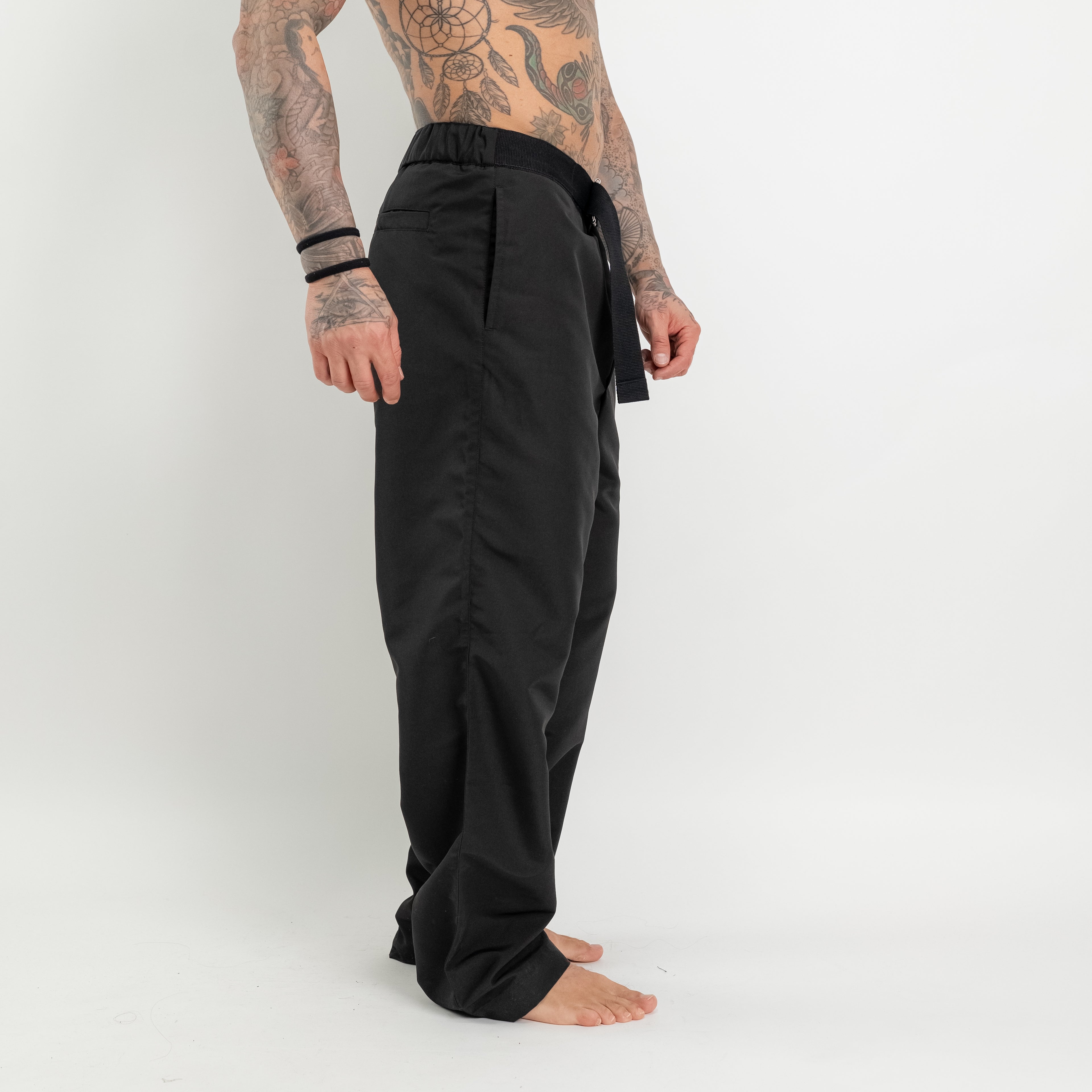 Pantalone con cintura in tessuto tecnico