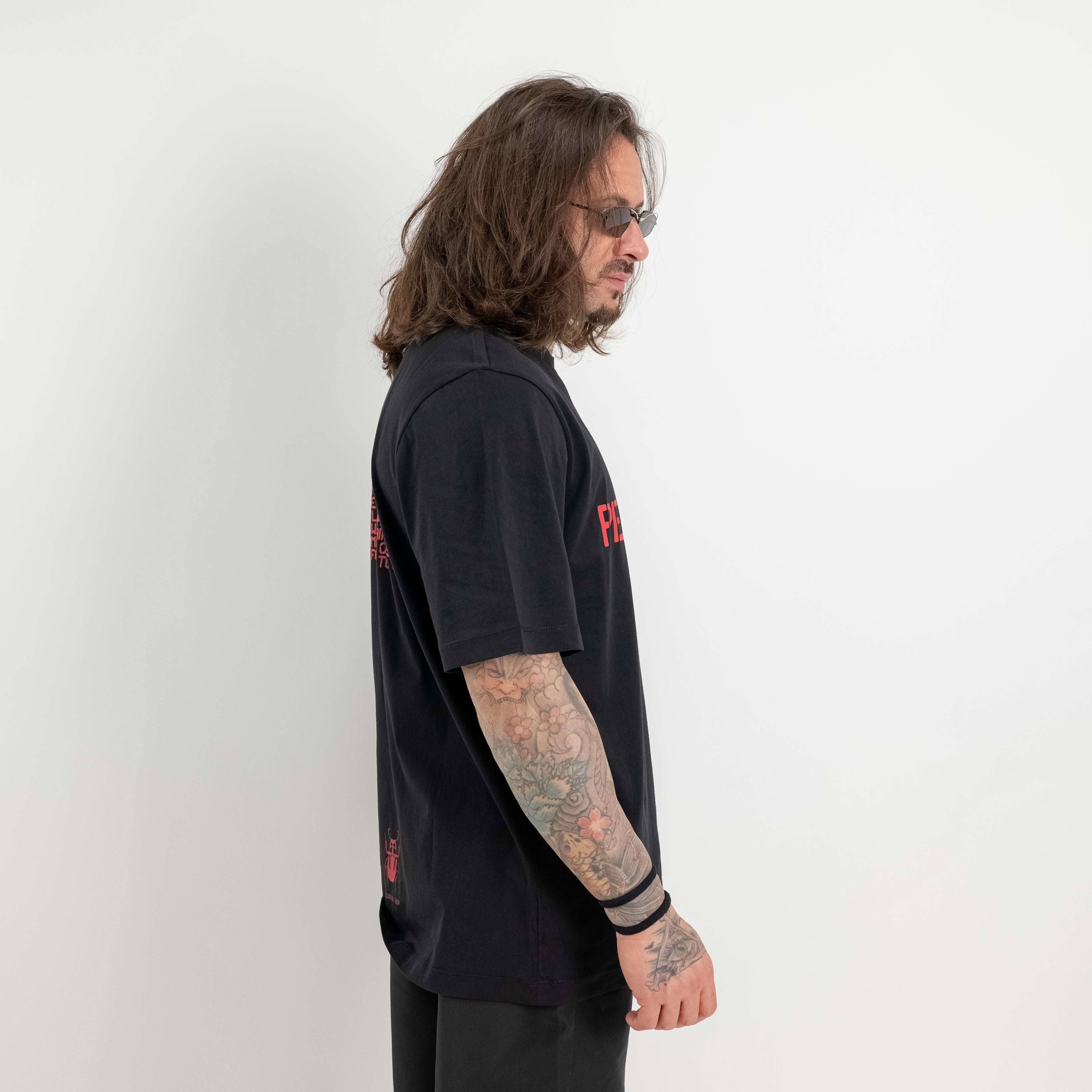 T-Shirt logo Peacemaker