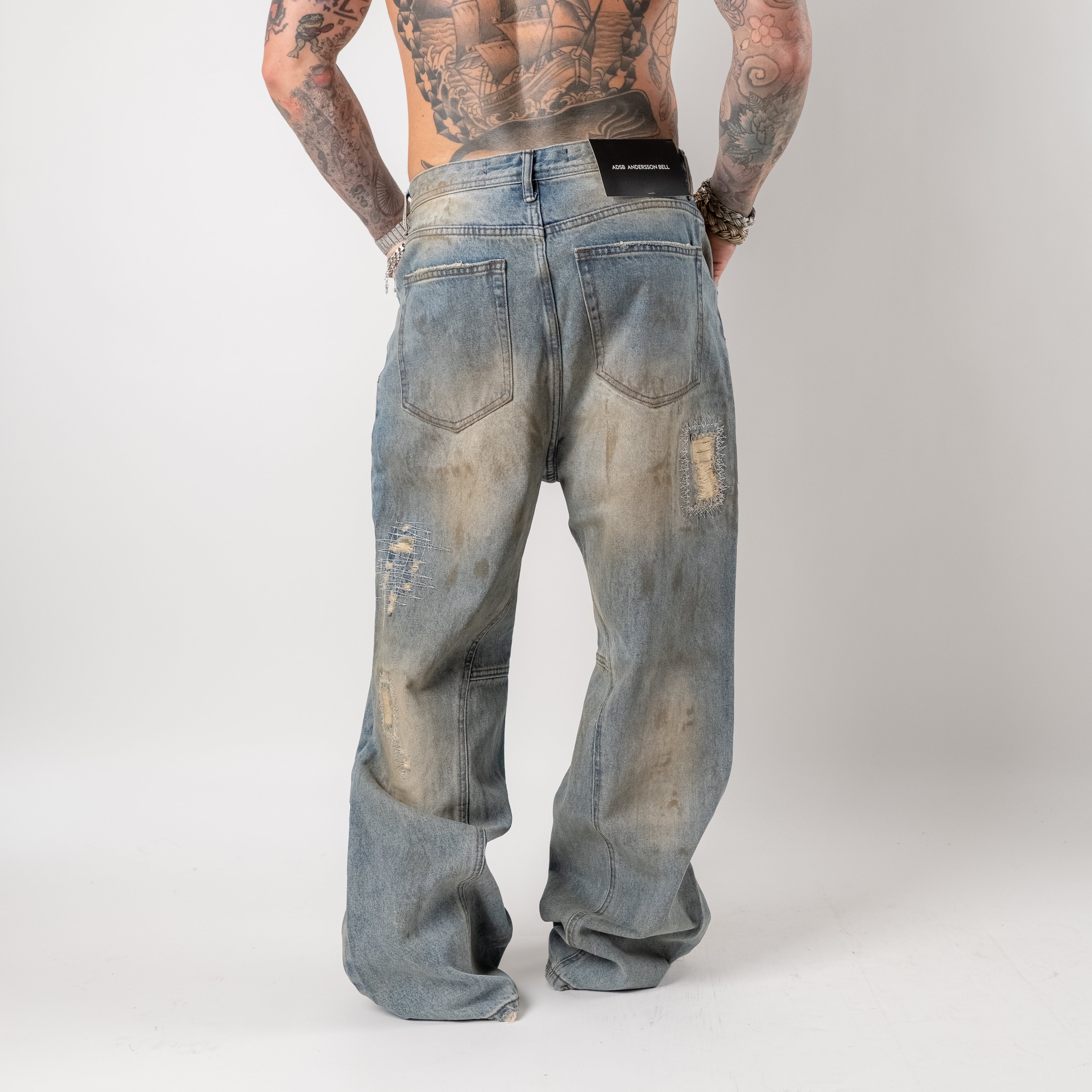 Destroyed wide-leg jeans