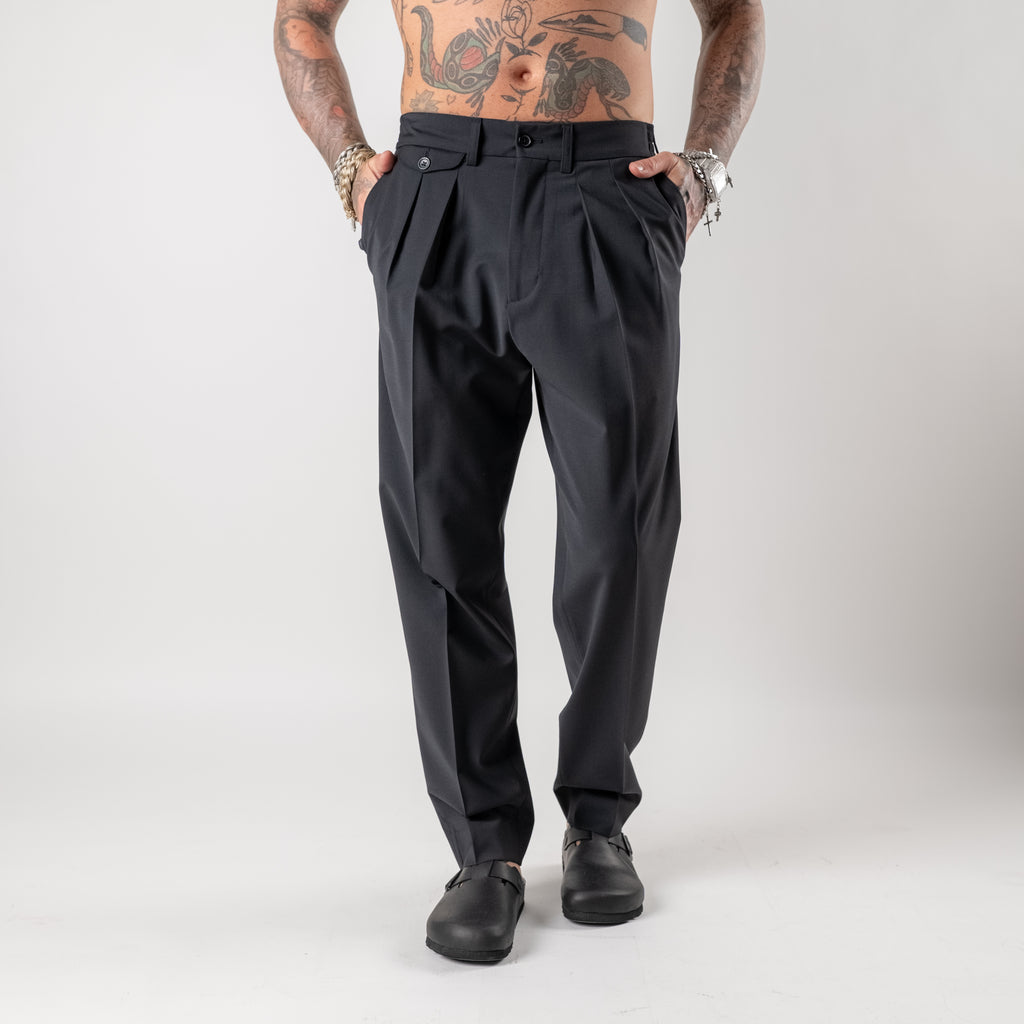 Double-pleated tailored trousers