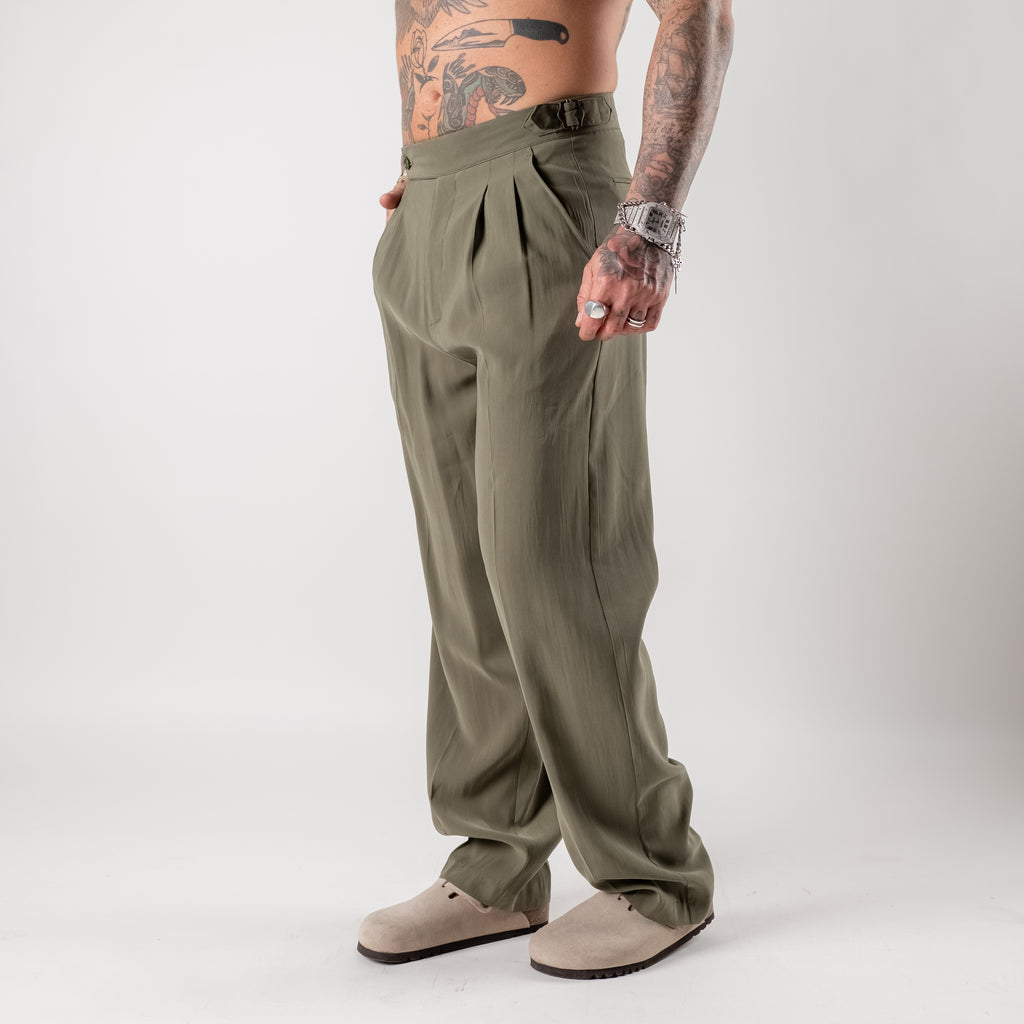 Double-pleated trousers with side cupro ties
