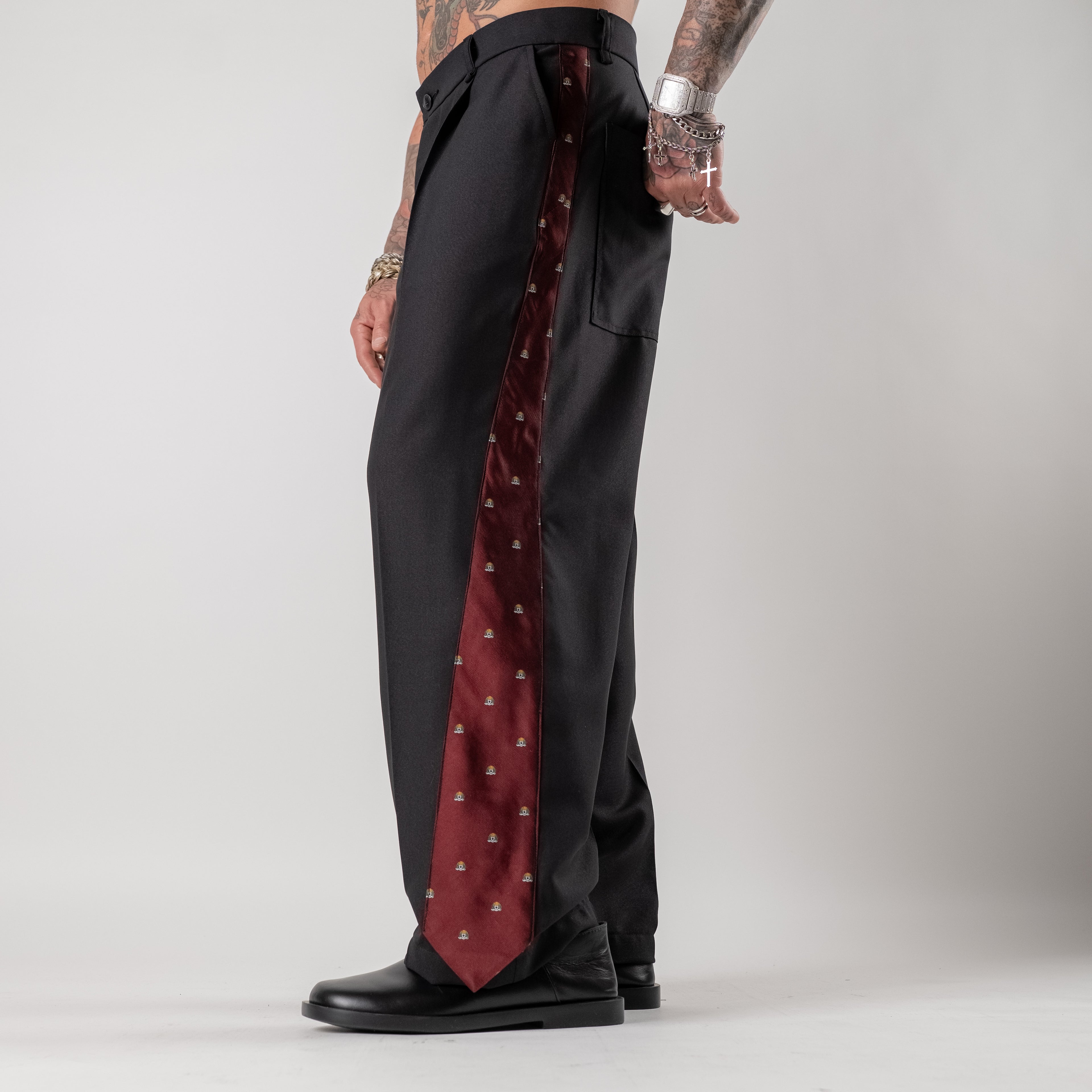 Tailored trousers with tie detail in cool wool