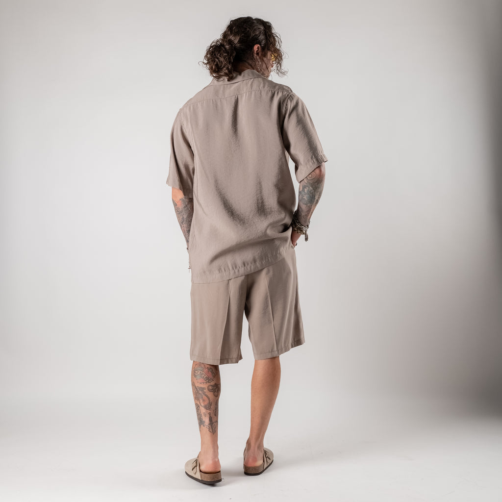 Bermuda in modal con bottone ed elastico in vita