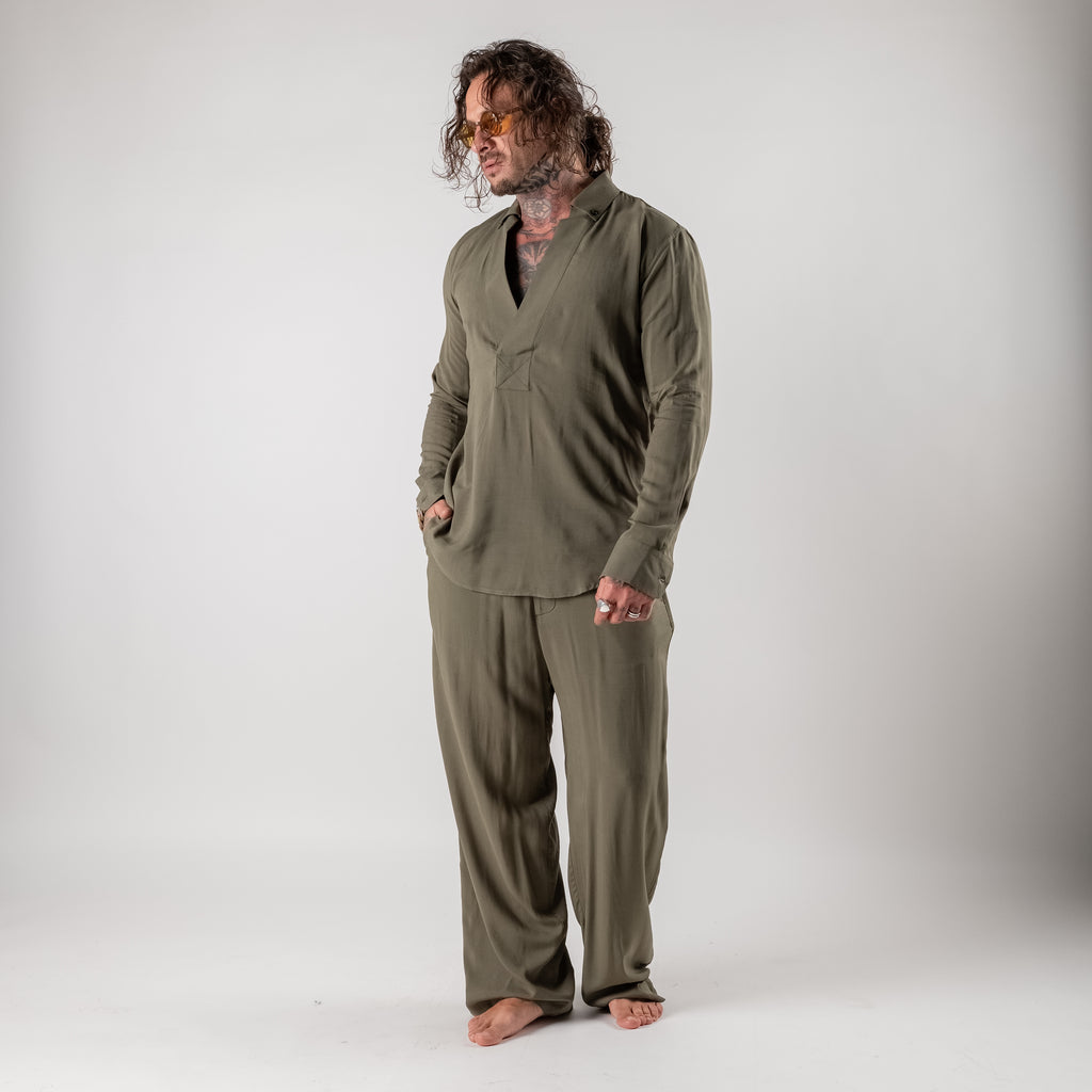 Flowy viscose trousers with elasticated waist