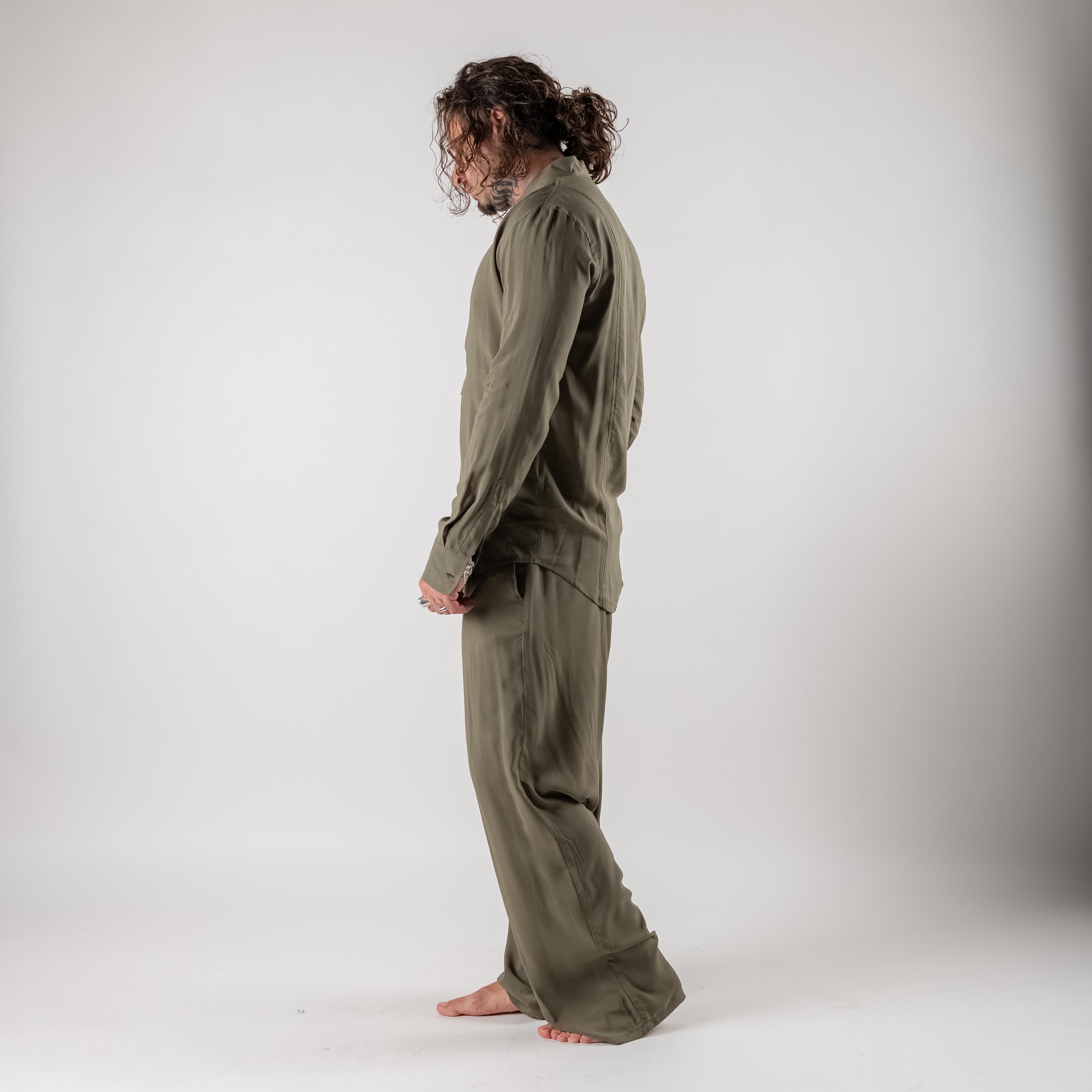 Flowy viscose trousers with elasticated waist