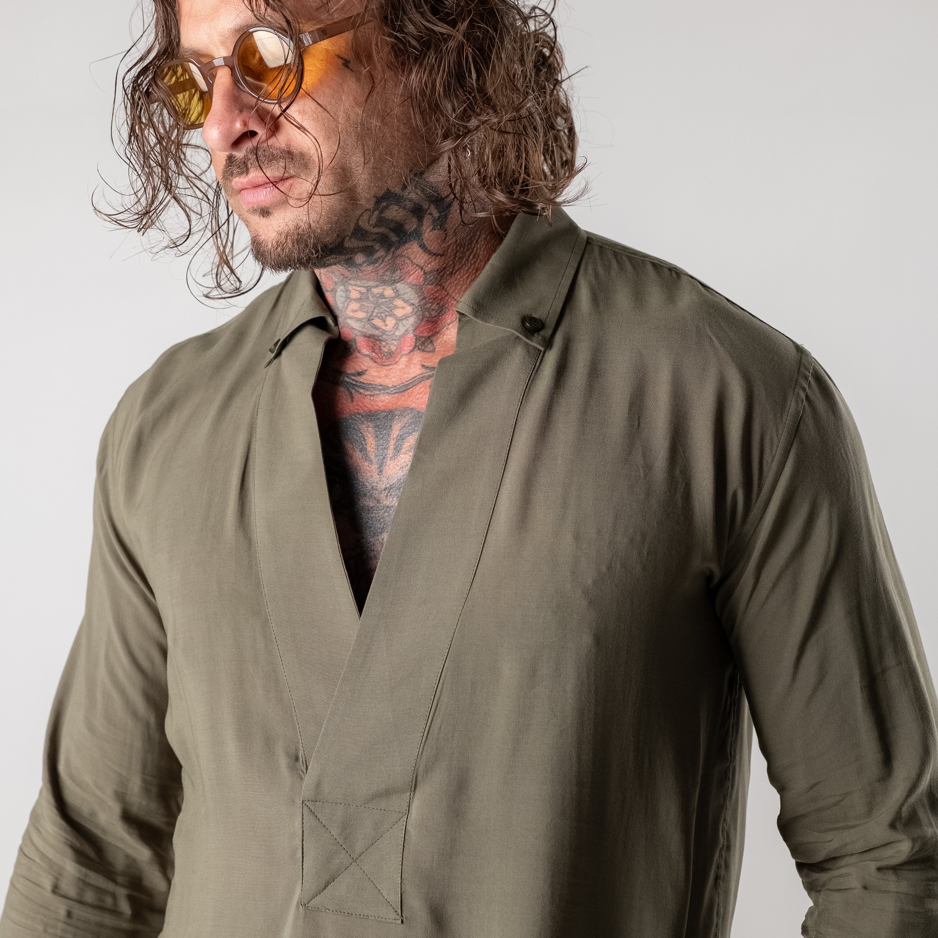 V-neck button-down viscose shirt