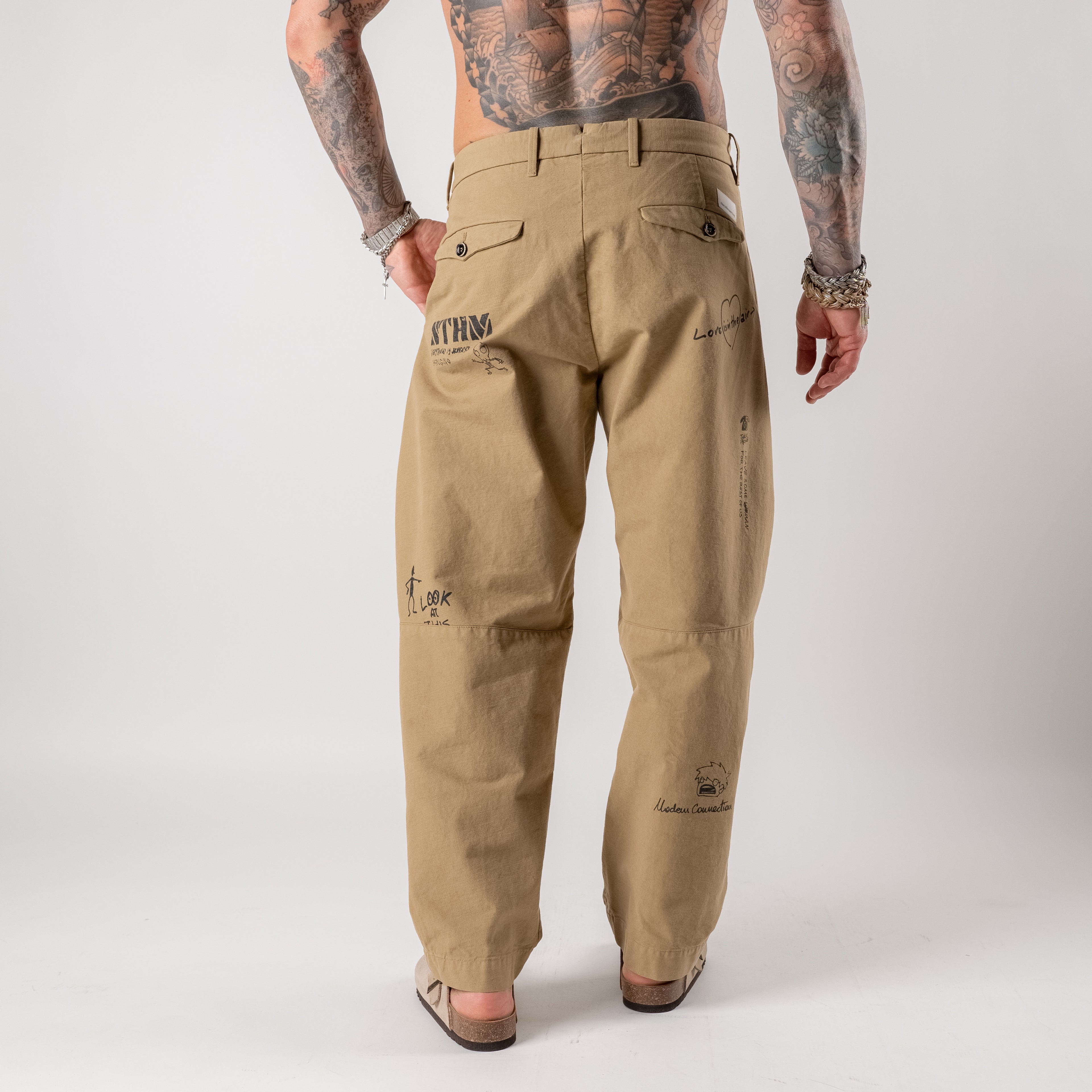 "Hand-Drawn" Ballon Trousers with hand-drawn designs