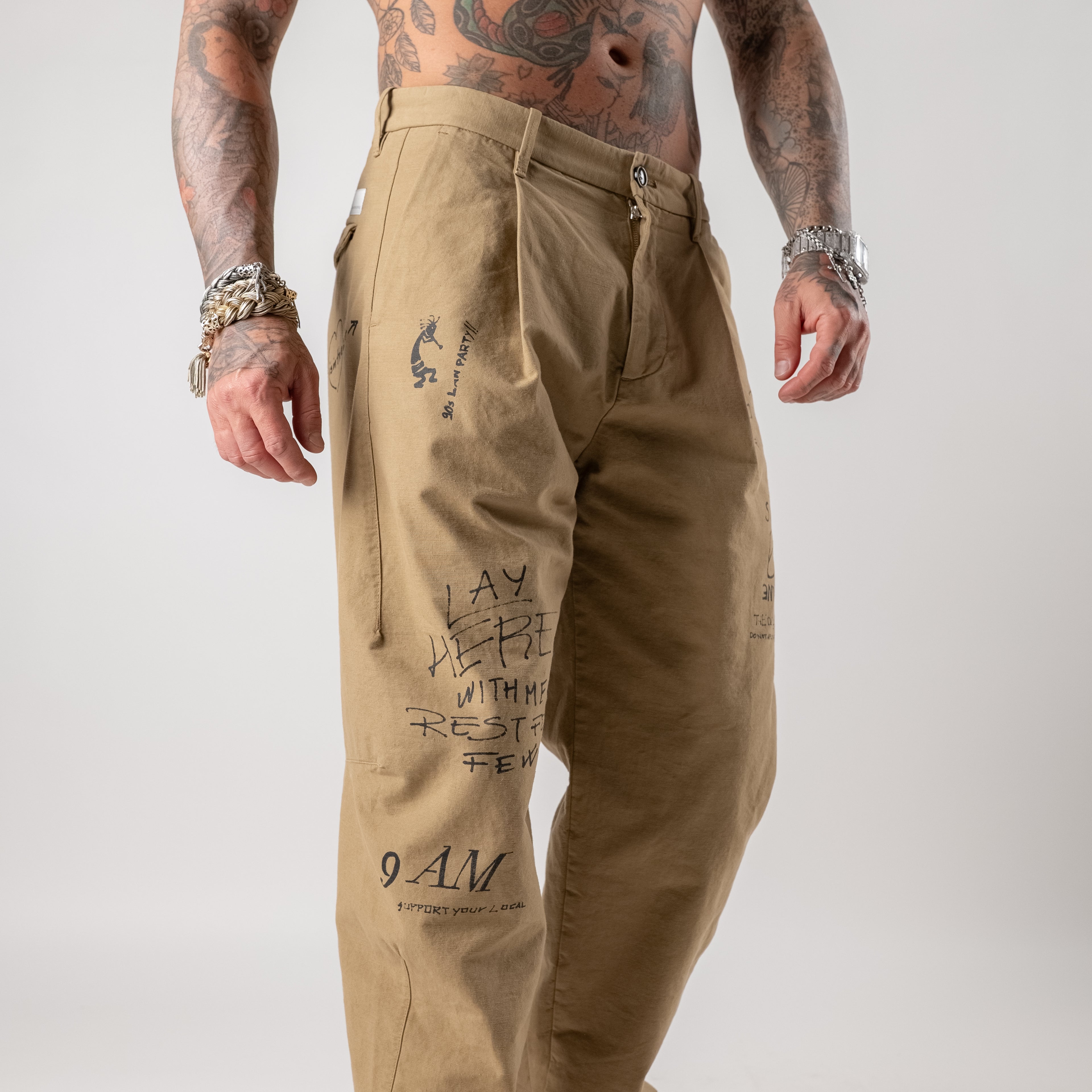 "Hand-Drawn" Ballon Trousers with hand-drawn designs