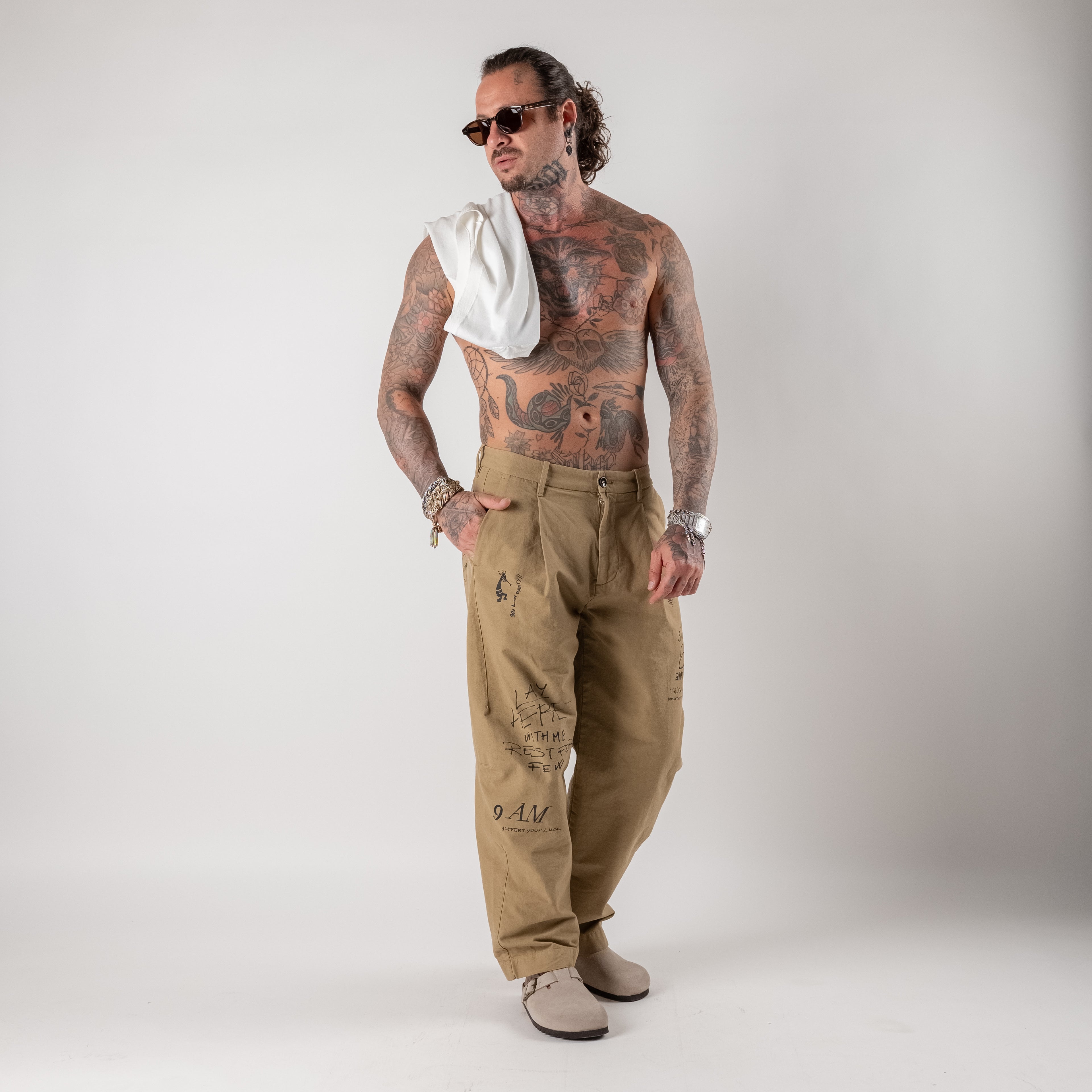 "Hand-Drawn" Ballon Trousers with hand-drawn designs