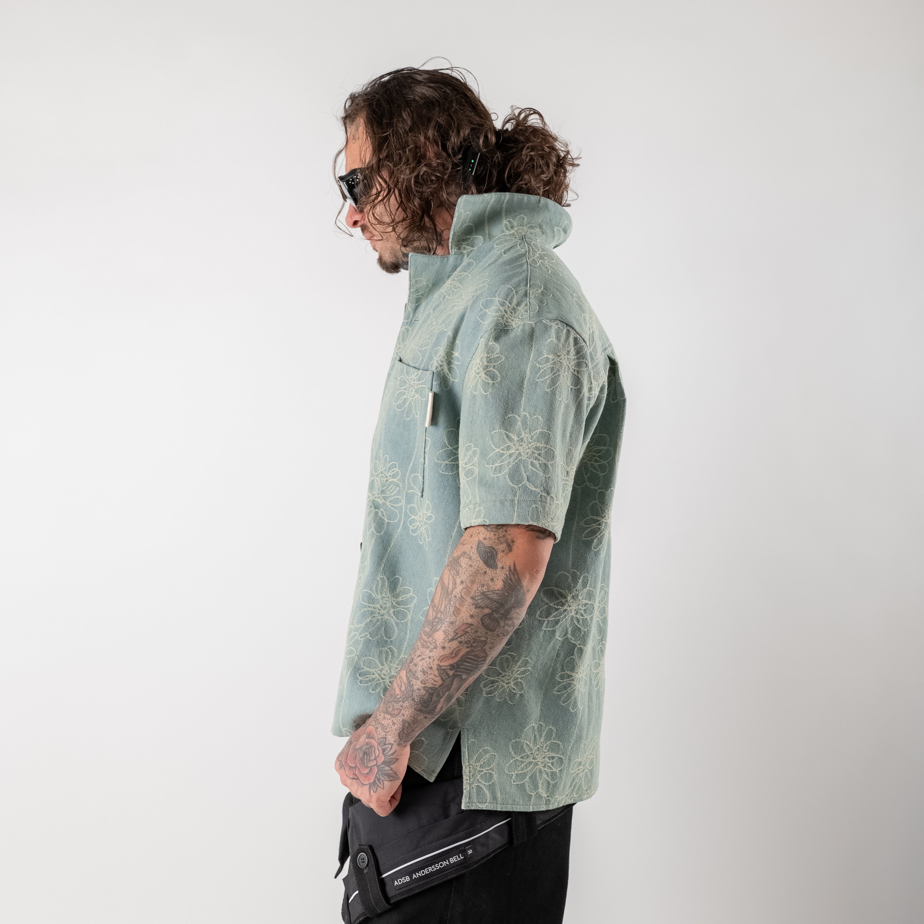 Flower embroidered shirt