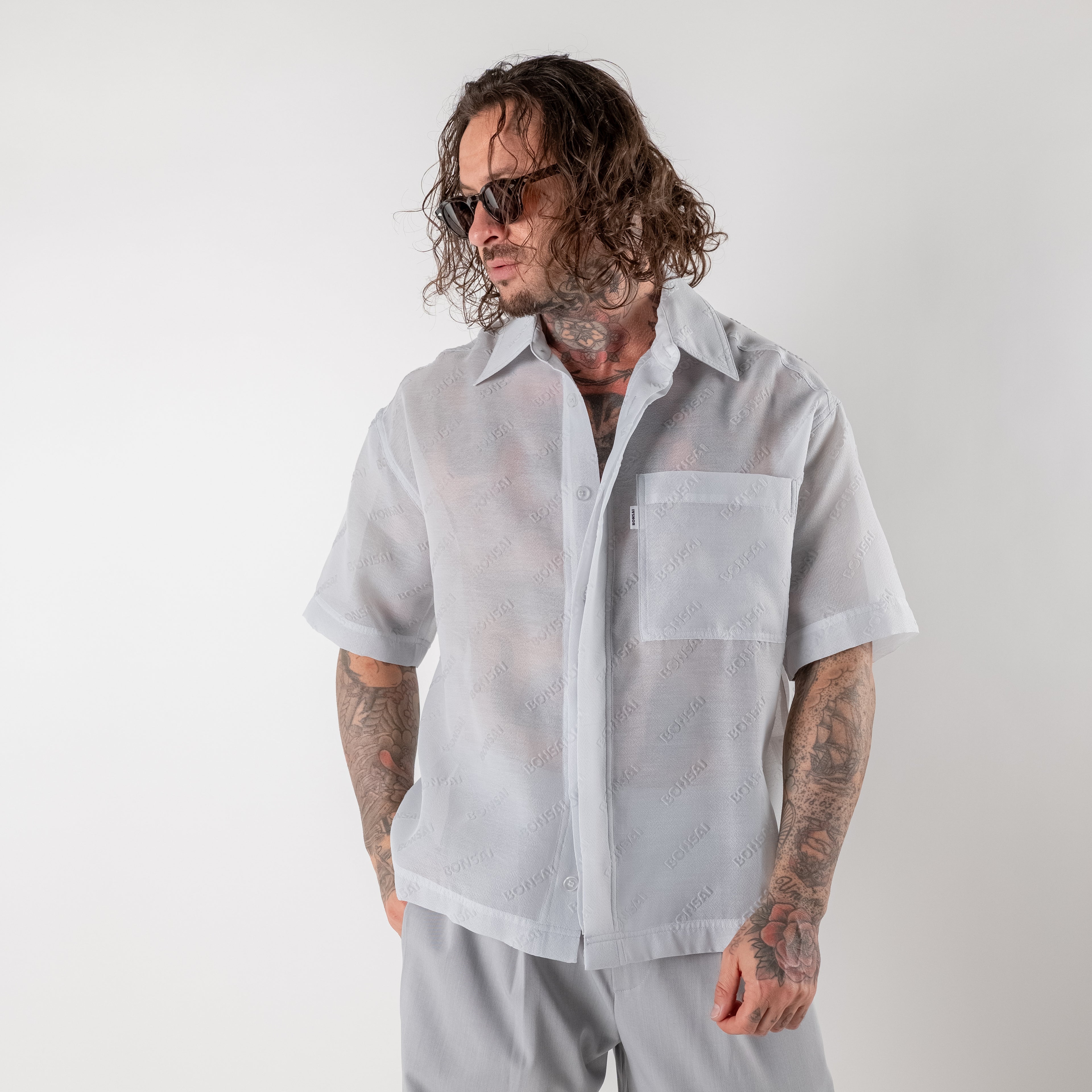 Oversized cropped shirt with logo