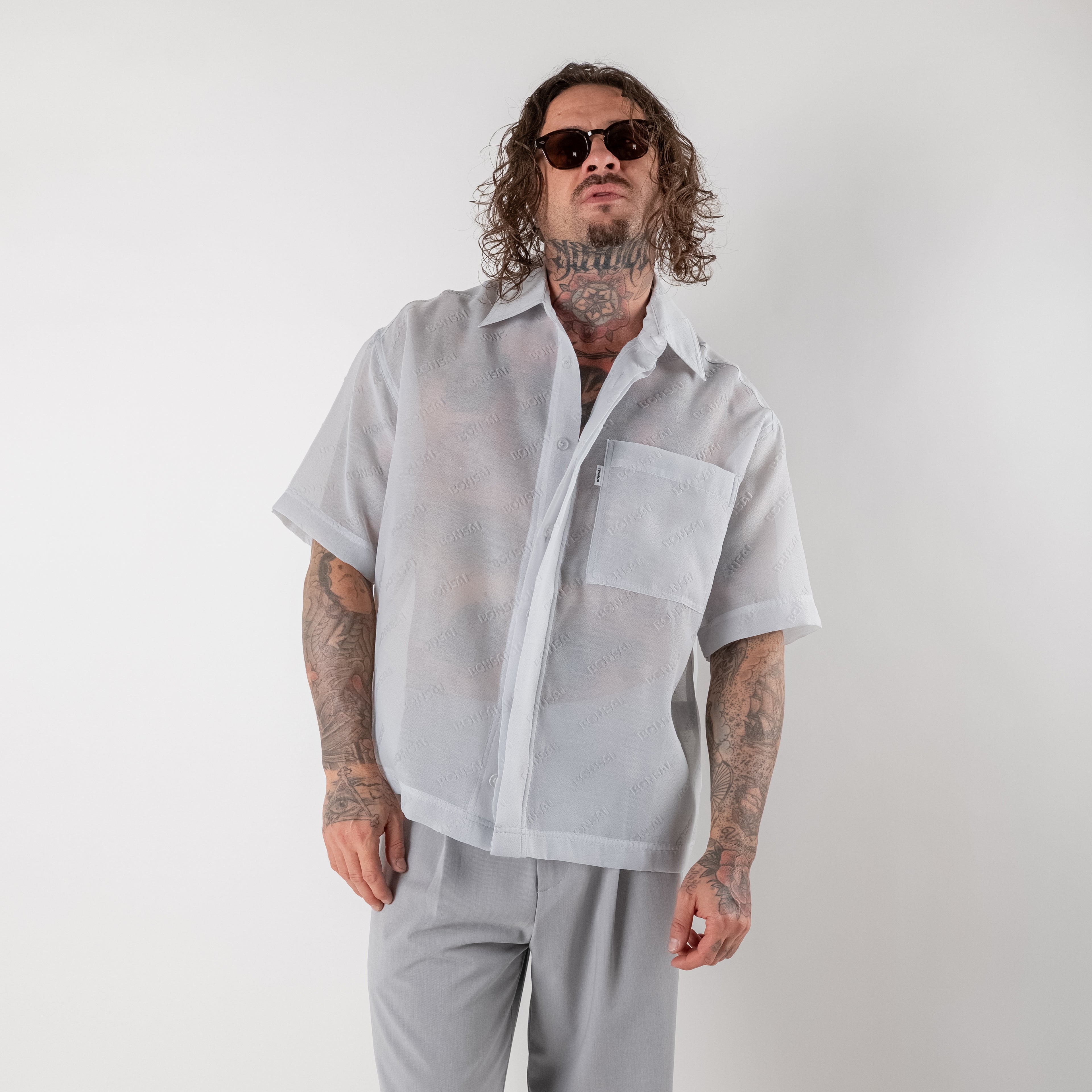 Oversized cropped shirt with logo