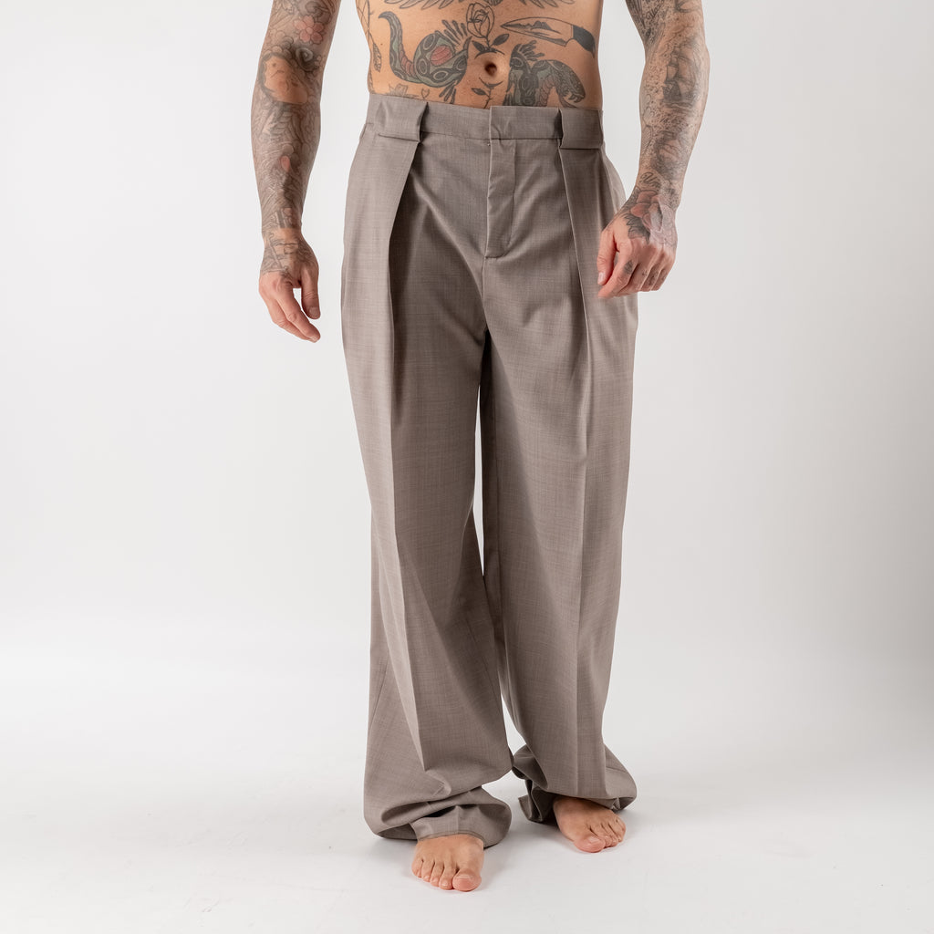 Super loose wide-leg trousers with pleats in cool wool