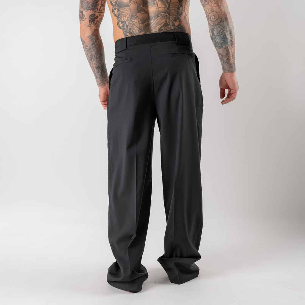Super loose wide-leg trousers in cool wool with pleats