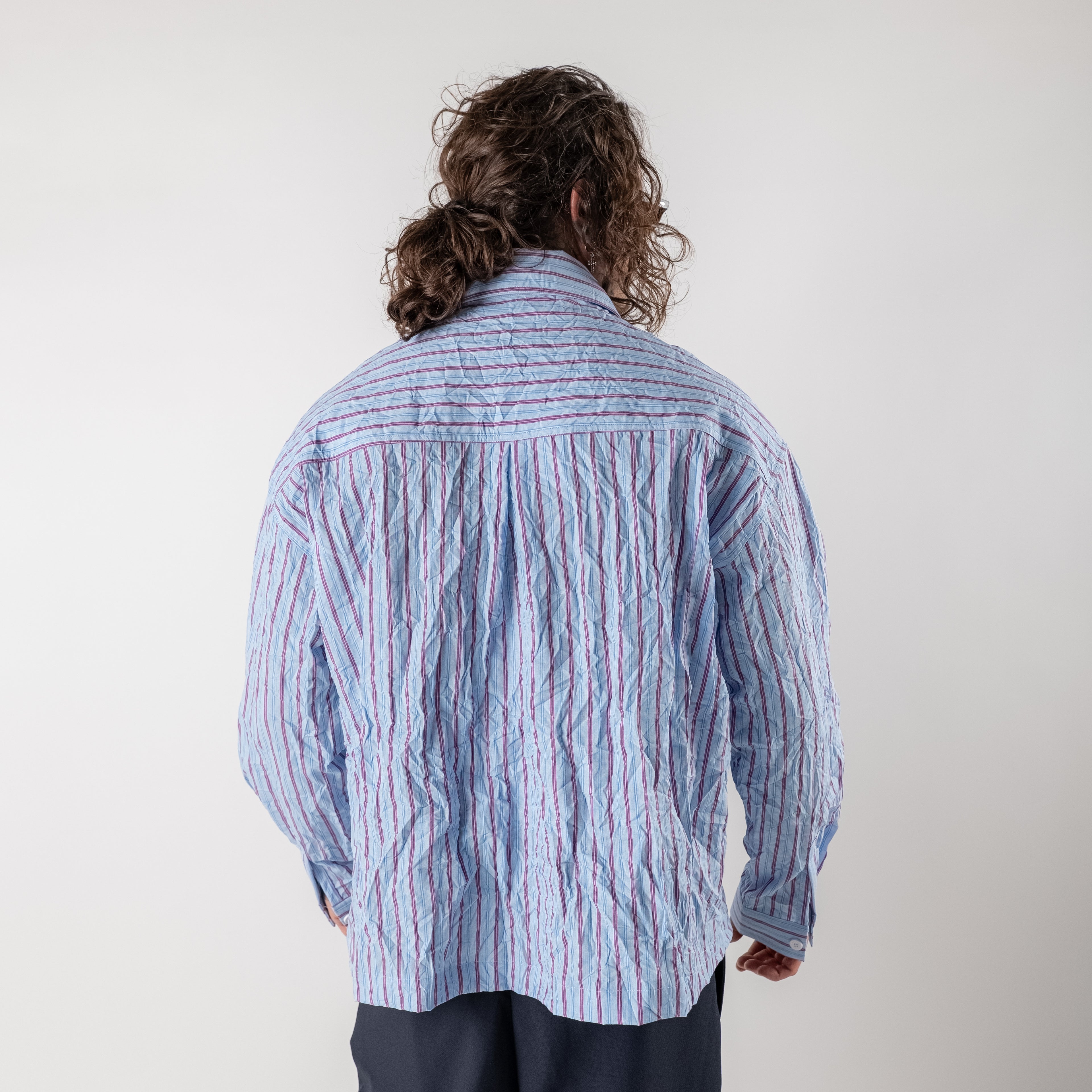 Wrinkled stripe shirt
