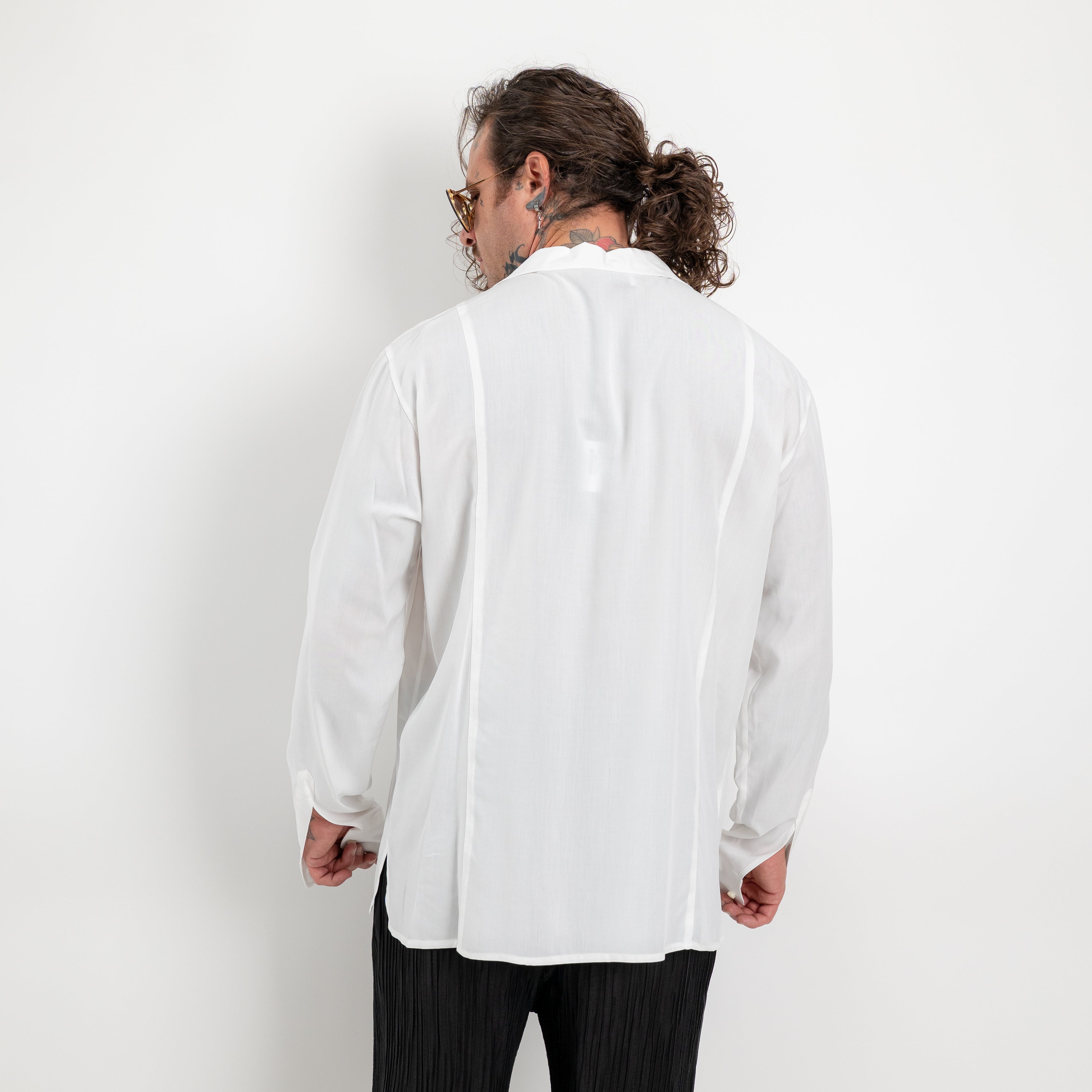 Camicia scollo a V rever ampio