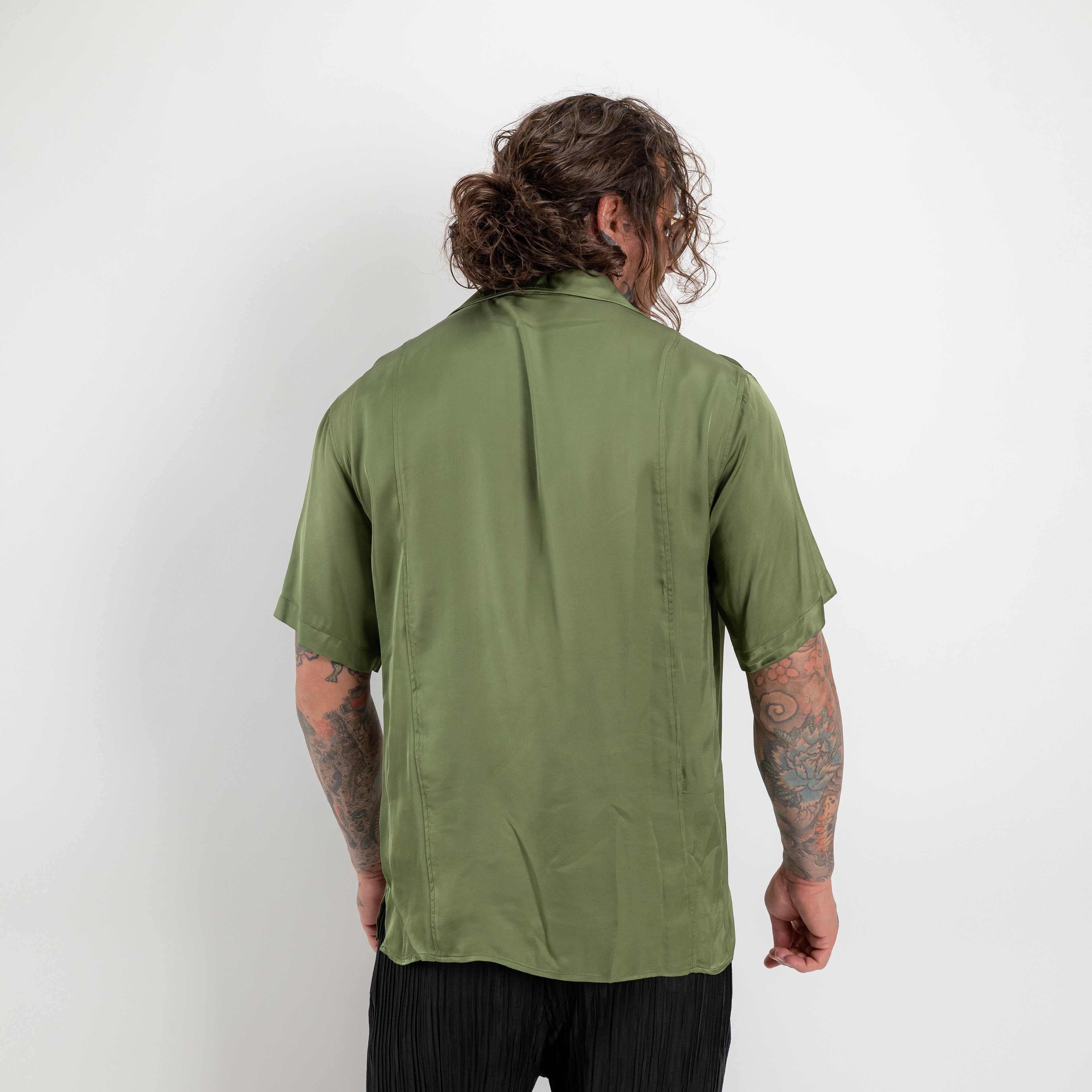 Camicia scollo a V rever ampio manica corta