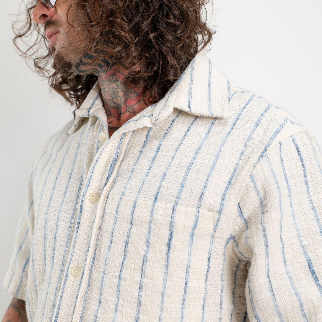 Camicia fiammata e righe