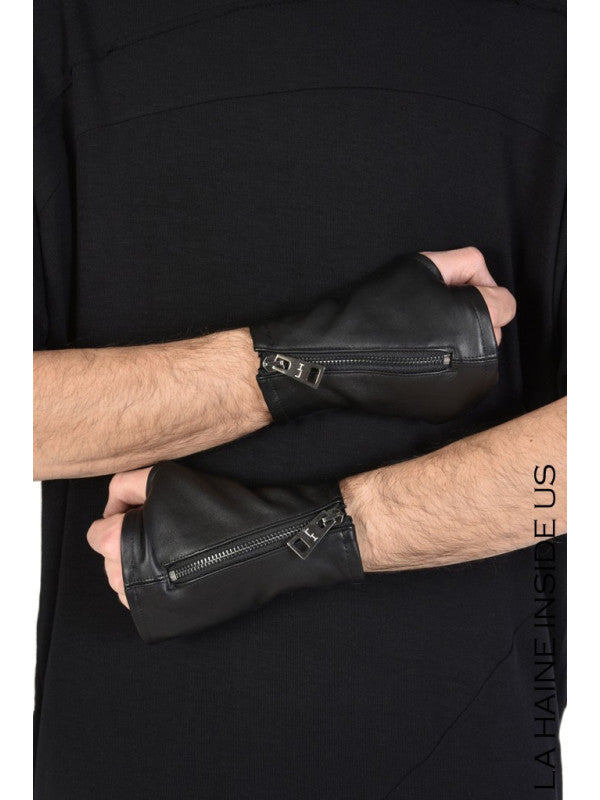 Leather sleeve